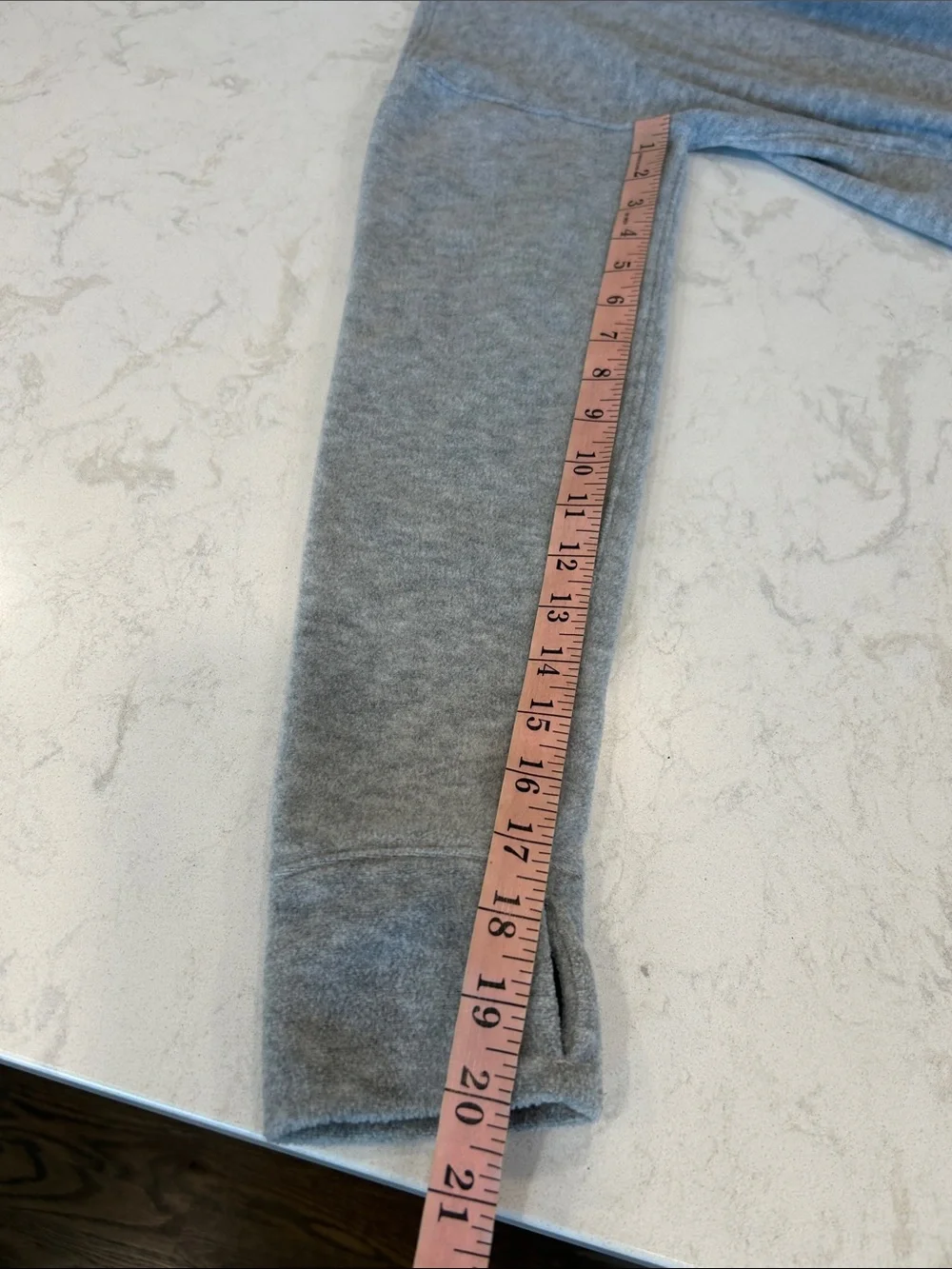 Lululemon Go Forward Pullover Fleece in heathered‎ core light grey Size 12